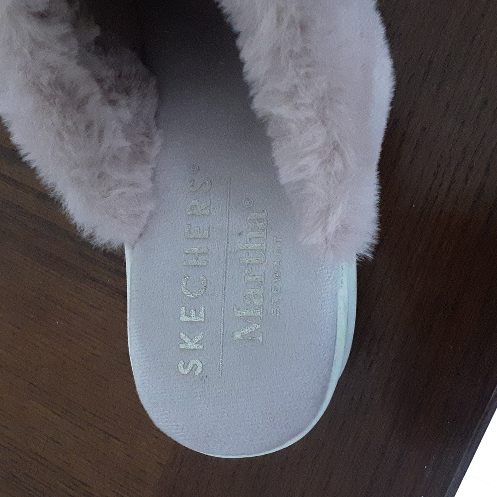 Martha Stewart Skechers slip on shoes or slippers - Picture 3 of 4